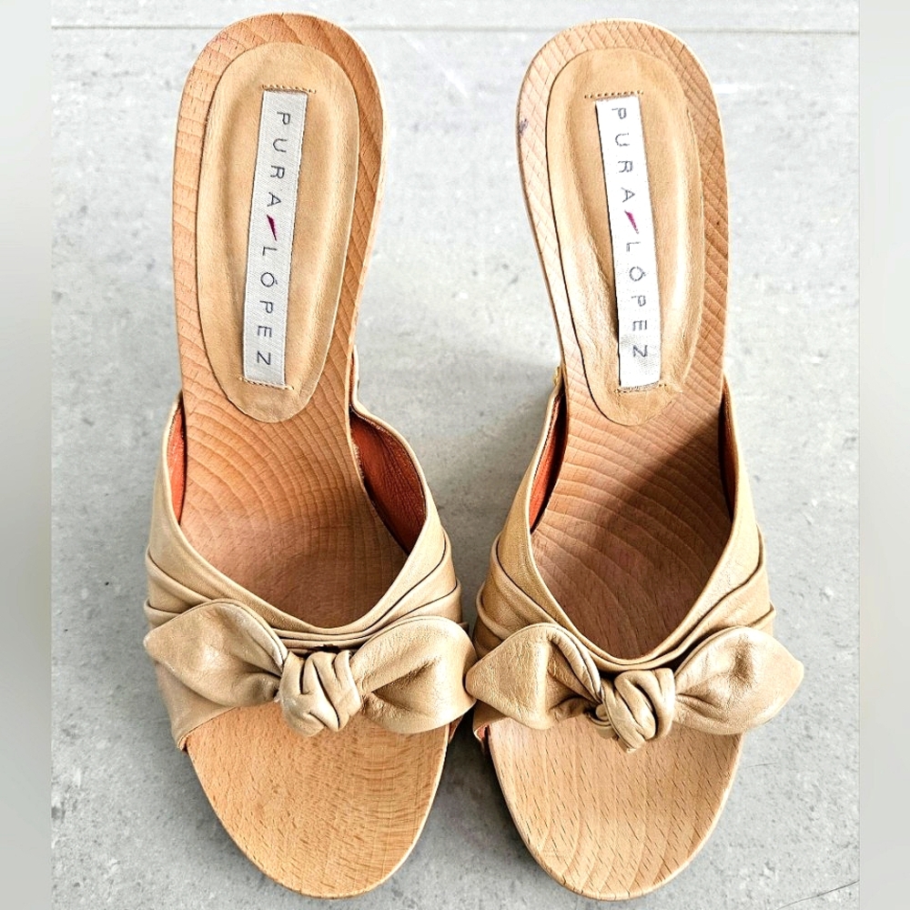 Pura Lopez tan Wedge Heels size 7
